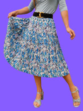 Charger l'image dans la galerie, Jupe vintage Célia - Plissée, fluide et fleurie. Taille M, 38, 40. Made in France.