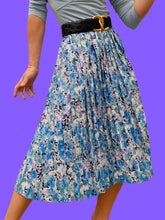 Charger l'image dans la galerie, Jupe vintage Célia - Plissée, fluide et fleurie. Taille M, 38, 40. Made in France.