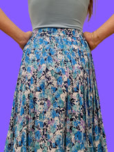 Charger l'image dans la galerie, Jupe vintage Célia - Plissée, fluide et fleurie. Taille M, 38, 40. Made in France.