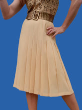 Charger l'image dans la galerie, Jupe vintage Anne Flore - Plissé permanent jaune. Taille XL, 42, 44. Louis Féraud