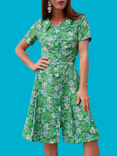 Charger l'image dans la galerie, Robe vintage Marcia - Fleurie verte, toute boutonnée. Taille S, 36, 38. Dennet Barry. Made in France.