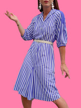 Charger l'image dans la galerie, Robe vintage Martha - A rayures bleues et blanches. Taille M, 38, 40. Elvi Couture. Made in Holland.