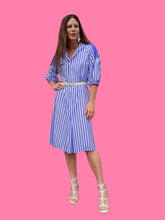 Charger l'image dans la galerie, Robe vintage Martha - A rayures bleues et blanches. Taille M, 38, 40. Elvi Couture. Made in Holland.