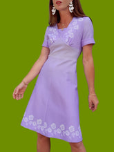 Charger l'image dans la galerie, Robe vintage Marlène - Parme à pois et à fleurs. Taille M, 38, 40.