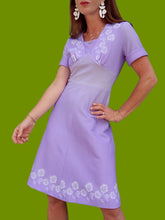 Charger l'image dans la galerie, Robe vintage Marlène - Parme à pois et à fleurs. Taille M, 38, 40.