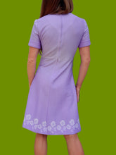 Charger l'image dans la galerie, Robe vintage Marlène - Parme à pois et à fleurs. Taille M, 38, 40.