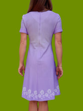 Charger l'image dans la galerie, Robe vintage Marlène - Parme à pois et à fleurs. Taille M, 38, 40.