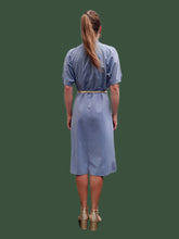 Charger l'image dans la galerie, Robe chemise vintage Liliane - Bleu glacier, boutonnée. Taille L, 40, 42. Jean Bailly. Made in France.