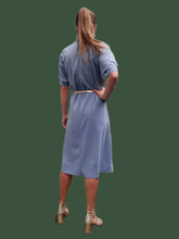 Charger l'image dans la galerie, Robe chemise vintage Liliane - Bleu glacier, boutonnée. Taille L, 40, 42. Jean Bailly. Made in France.