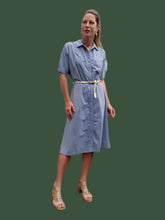 Charger l'image dans la galerie, Robe chemise vintage Liliane - Bleu glacier, boutonnée. Taille L, 40, 42. Jean Bailly. Made in France.