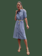 Charger l'image dans la galerie, Robe chemise vintage Liliane - Bleu glacier, boutonnée. Taille L, 40, 42. Jean Bailly. Made in France.