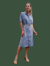 Charger l'image dans la galerie, Robe chemise vintage Liliane - Bleu glacier, boutonnée. Taille L, 40, 42. Jean Bailly. Made in France.