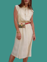 Charger l'image dans la galerie, Robe vintage Jésabelle - En soie Ecrue. Taille S, 36, 38 . Cyril Alexan Paris. Made in France.