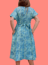 Charger l'image dans la galerie, Robe vintage Léanne - Maternité. Carreaux et fleurs anis. Taille M, 38, 40. Péro. Made in France.