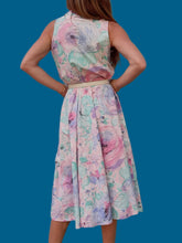 Charger l'image dans la galerie, Robe vintage Marjorie - Fleurs abstraites pastels. Coton. Taille M, 38, 40. C&A. Made in Belgium.