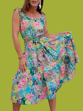 Charger l'image dans la galerie, Robe vintage Brigitte - Fleurs exotiques et épaules a nouer. Taille M, 38, 40. J.P Delfin. Made in France.