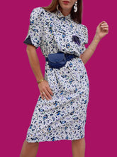 Charger l'image dans la galerie, Robe vintage Charlotte - Fleurie blanche et bleue. Taille M, 38, 40. Made in France.