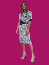 Charger l'image dans la galerie, Robe vintage Charlotte - Fleurie blanche et bleue. Taille M, 38, 40. Made in France.