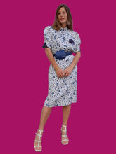 Charger l'image dans la galerie, Robe vintage Charlotte - Fleurie blanche et bleue. Taille M, 38, 40. Made in France.