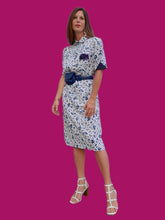 Charger l'image dans la galerie, Robe vintage Charlotte - Fleurie blanche et bleue. Taille M, 38, 40. Made in France.