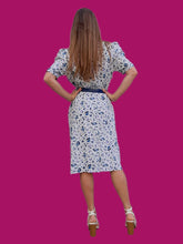 Charger l'image dans la galerie, Robe vintage Charlotte - Fleurie blanche et bleue. Taille M, 38, 40. Made in France.