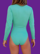 Charger l'image dans la galerie, Body Amélina - Vert. Col cranté. Taille S, 36, 38. Maremoto. Made in Italy.