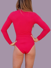 Charger l'image dans la galerie, Body vintage Lisa - Côtelé rouge, cœur croisé. Taille XS, 34, 36.