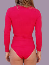 Charger l'image dans la galerie, Body vintage Lisa - Côtelé rouge, cœur croisé. Taille XS, 34, 36.
