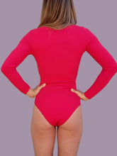 Charger l'image dans la galerie, Body vintage Lisa - Côtelé rouge, cœur croisé. Taille XS, 34, 36.