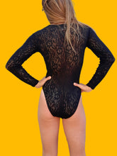Charger l'image dans la galerie, Body Stéphanie - Dentelle noire ajourée. Taille S, 36, 38. Andra. Made in Italy.