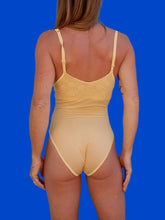 Charger l'image dans la galerie, Body Sandrine - Jaune à superposition. Taille S, 36, 38. Bonnet C. Pétra. Made in Italy