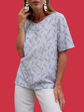 Charger l'image dans la galerie, Blouse vintage Molly - Fleuri parme. Taille XL, 42, 44.