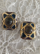 Charger l'image dans la galerie, Boucles d'oreilles Diane – Cabochons Baroques et Émail Bleu Byzantin