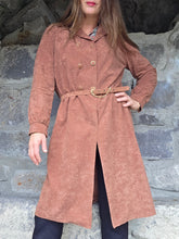 Charger l'image dans la galerie, Trench vintage Florence - En suédine marron chocolat 70s. Taille L, 40, 42. Made in France