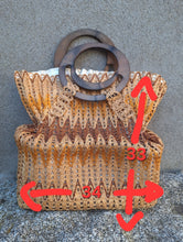 Charger l'image dans la galerie, Panier Géraldine- En fibres naturelles. Tressage ajouré et ondulé.