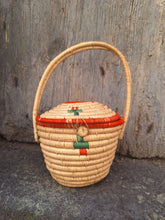 Charger l'image dans la galerie, Petit panier Renée - En osier tressé. Style Amérindien.