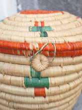 Charger l'image dans la galerie, Petit panier Renée - En osier tressé. Style Amérindien.