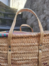 Charger l'image dans la galerie, Grand panier Audrey - En osier tressé. Intérieur doublé vichy.