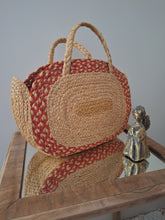Charger l'image dans la galerie, Sac Marilyn - En paille naturelle réhaussé d'un liseré rouge.
