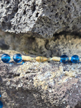 Charger l'image dans la galerie, Collier sautoir Marina - Perles Facettées Bleu Cobalt. Style Chapelet