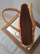 Charger l'image dans la galerie, Sac Marilyn - En paille naturelle réhaussé d'un liseré rouge.