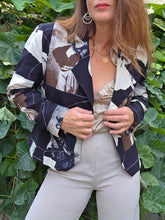Charger l'image dans la galerie, Blazer 'Seconde' Sophie - Imprimé artistique représentant des portraits de femmes à chapeaux. Taille M, 38, 40. Carling