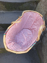 Charger l'image dans la galerie, Grand panier Audrey - En osier tressé. Intérieur doublé vichy.