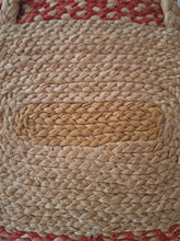 Charger l'image dans la galerie, Sac Marilyn - En paille naturelle réhaussé d'un liseré rouge.