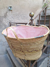 Charger l'image dans la galerie, Grand panier Audrey - En osier tressé. Intérieur doublé vichy.