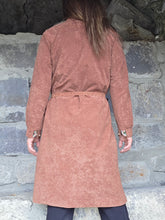 Charger l'image dans la galerie, Trench vintage Florence - En suédine marron chocolat 70s. Taille L, 40, 42. Made in France
