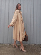 Charger l'image dans la galerie, Trench-Coat vintage Kamélia - Coupe Oversize. Beige. Taille M, 38, 40
