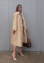 Charger l'image dans la galerie, Trench-Coat vintage Kamélia - Coupe Oversize. Beige. Taille M, 38, 40