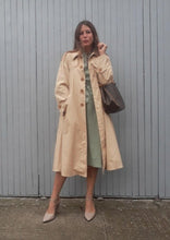 Charger l'image dans la galerie, Trench-Coat vintage Kamélia - Coupe Oversize. Beige. Taille M, 38, 40