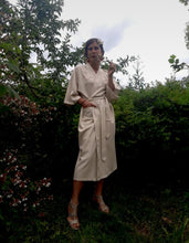 Charger l'image dans la galerie, Kimono Hikary - Blanc cassé en pure soie et broderies fantaisies